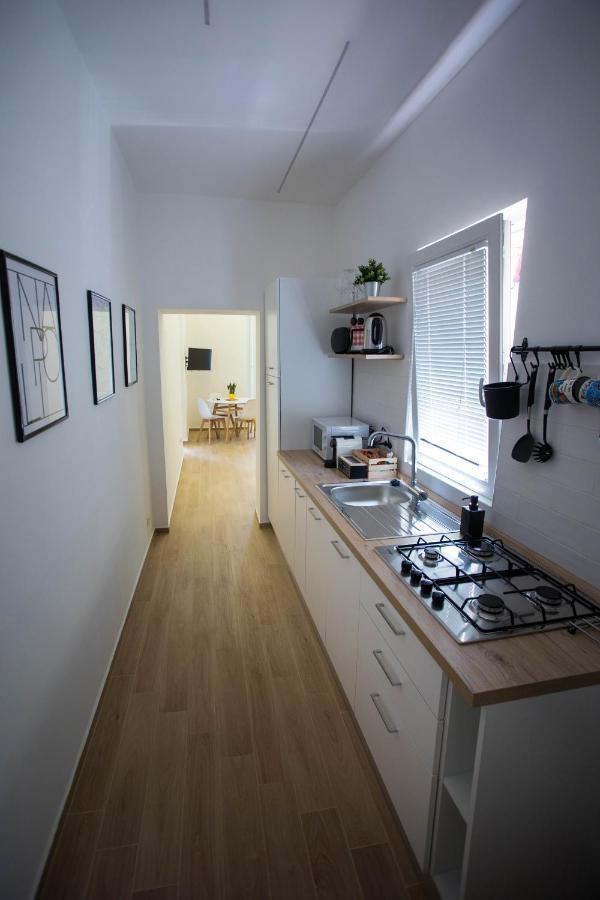 Civico 11 Appartement Napels Buitenkant foto