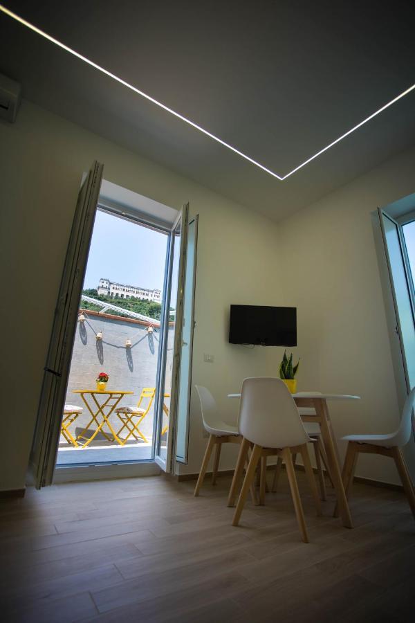 Civico 11 Appartement Napels Buitenkant foto